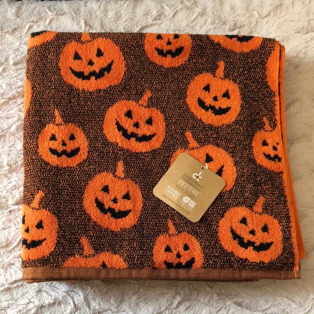 Deborah Connolly Halloween Pumpkin BATH Towels